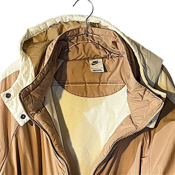 Nike Women 1X Sportswear Essential FB3201-200 Hooded Insulated Coat Jacket - Picture 7 of 16